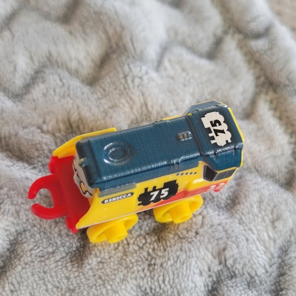 FISHER PRICE THOMAS & FRIENDS MINIS 2020 75TH ANNIVERSARY REBECCA MINI FIGURE - Picture 7 of 10